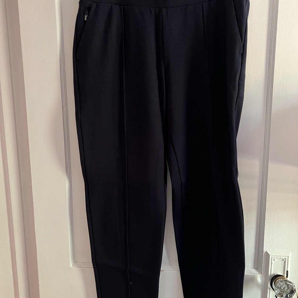 Women’s Athleta Navy Cropped Pants